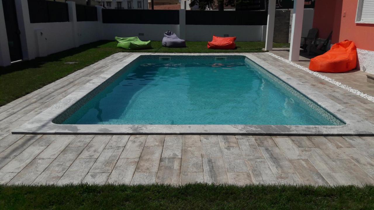 Family Villa Pool & Beach Caparica Exterior photo